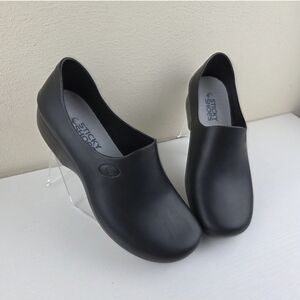 Sticky Shoes Nursing Shoes 8 B Women Chefs Kitchen Nurses Clogs Work Waterproof